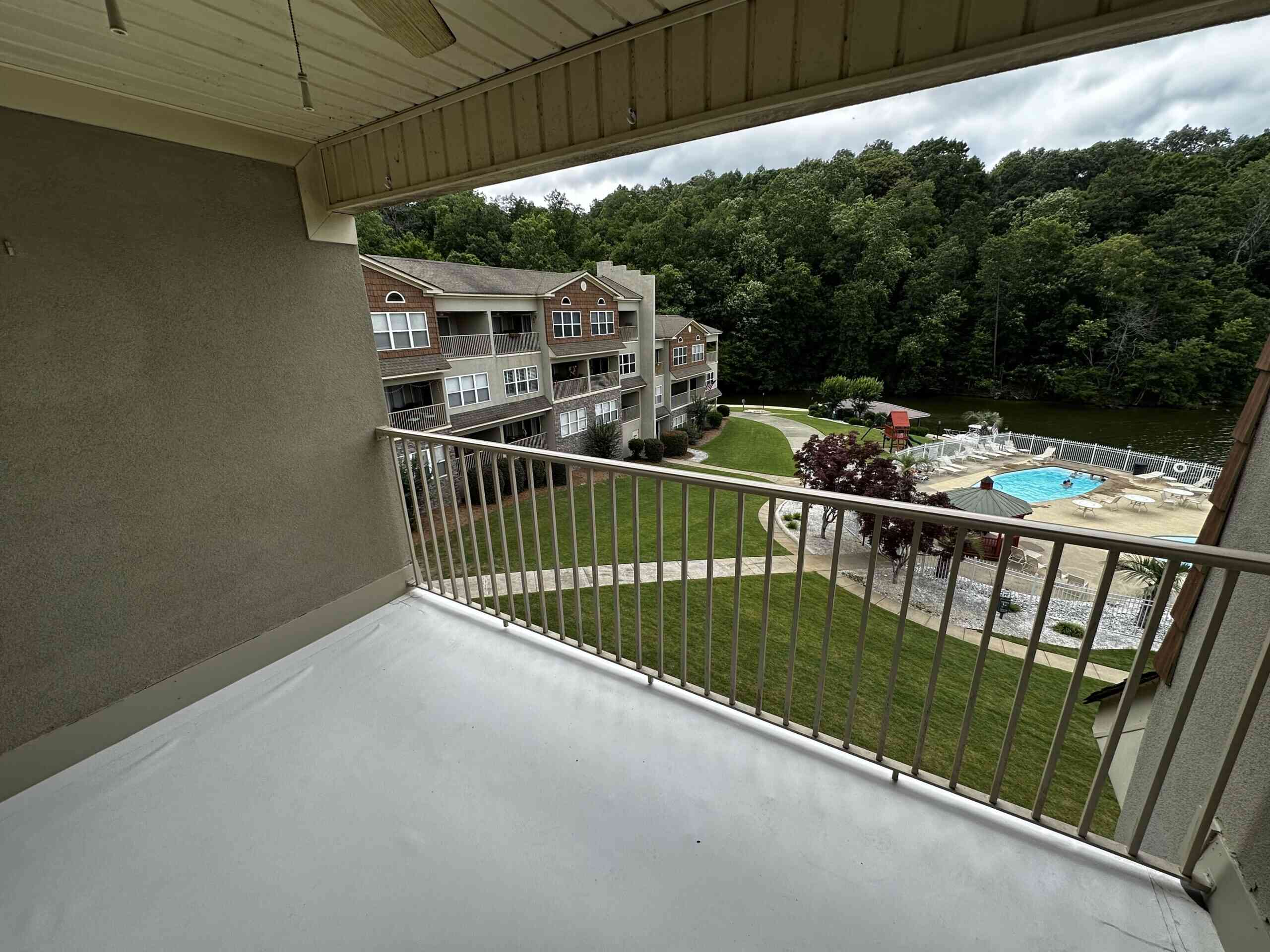 PVC Flat Patio Roof Apartment Dadeville Lake Martin