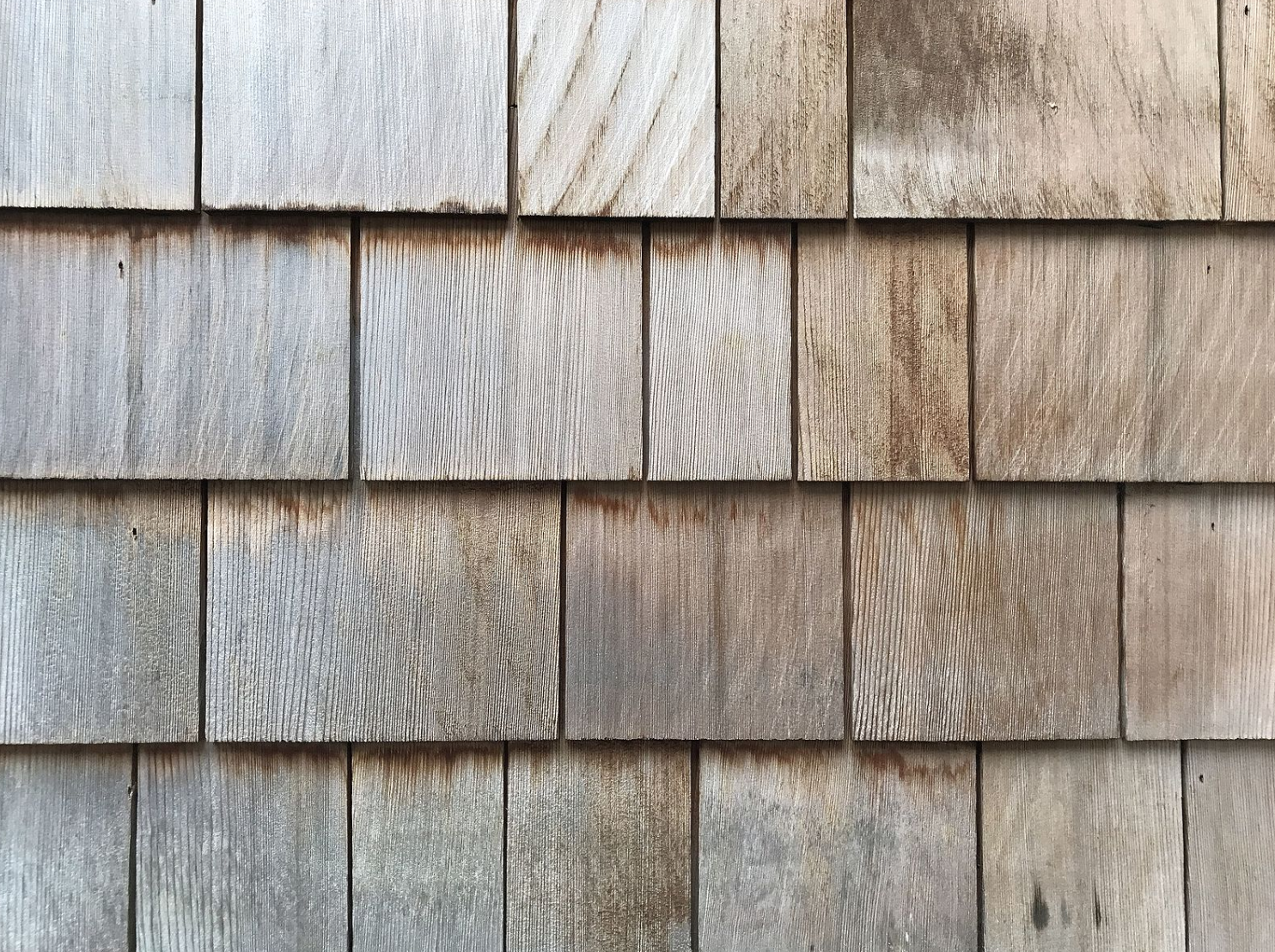 Cedar wood shingles