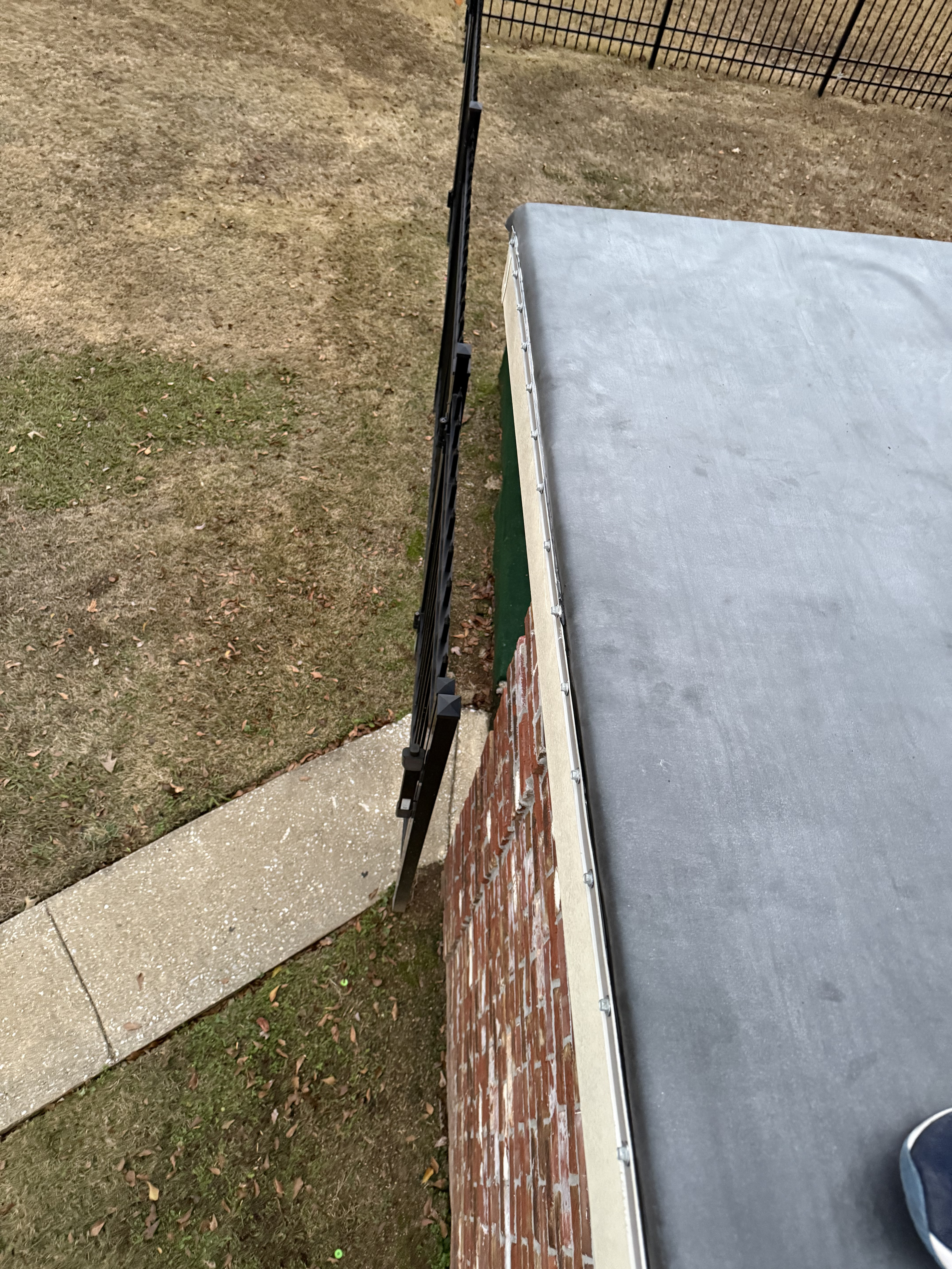 Finished EPDM roof edge detail